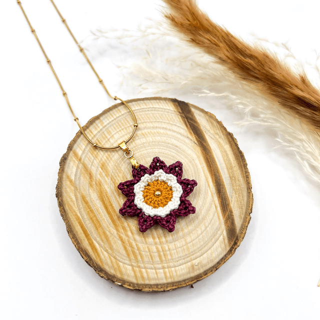 Collier avec pendentif Corolle ~ M ~ Bordeaux / Terracotta