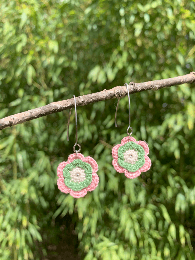 Boucles d’oreilles fleurs Corolles ~ S ~ Rose / Vert