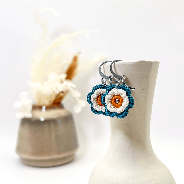 Boucles d’oreilles fleurs Corolles ~ S ~ Bleu canard / Terracotta
