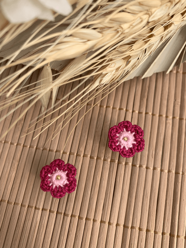 Puces d’oreilles Fleurettes ~ Rose / Rubis