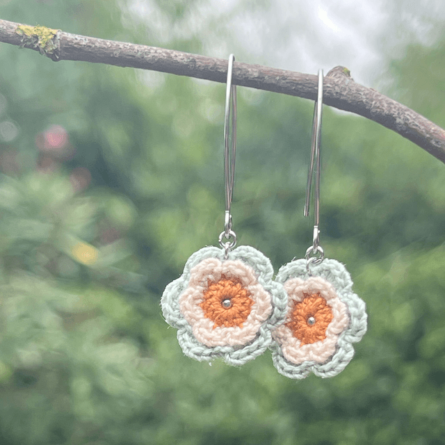 Boucles d’oreilles fleurs Corolles ~ S ~ Ocre / Vert d'eau