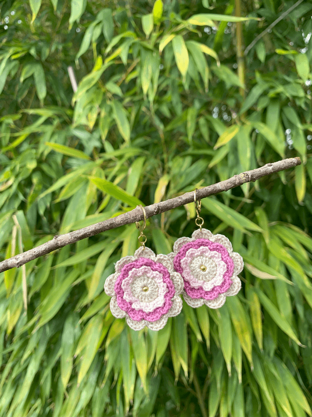 Boucles d’oreilles fleurs Corolles ~ L ~ Lin / Rose