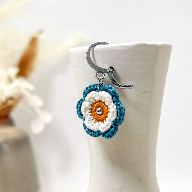 Boucles d’oreilles fleurs Corolles ~ S ~ Bleu canard / Terracotta