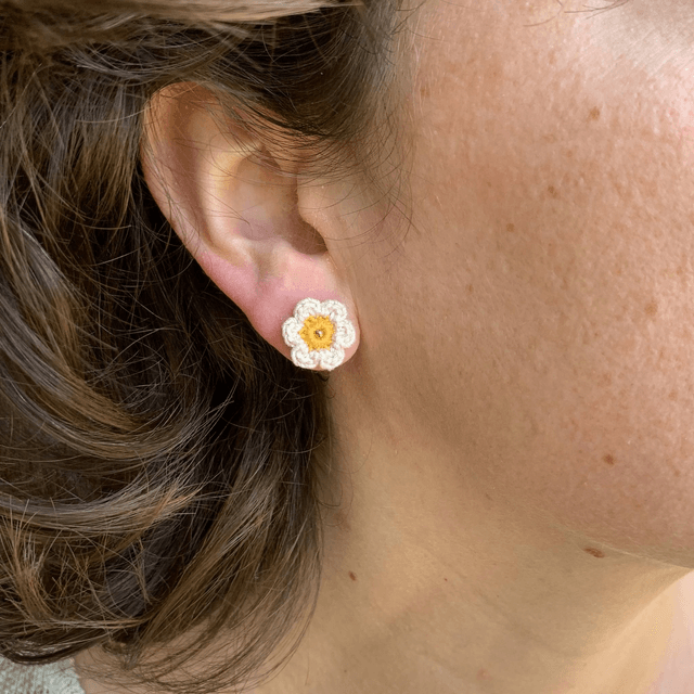 Puces d’oreilles Fleurettes ~ Inspiration Pâquerettes