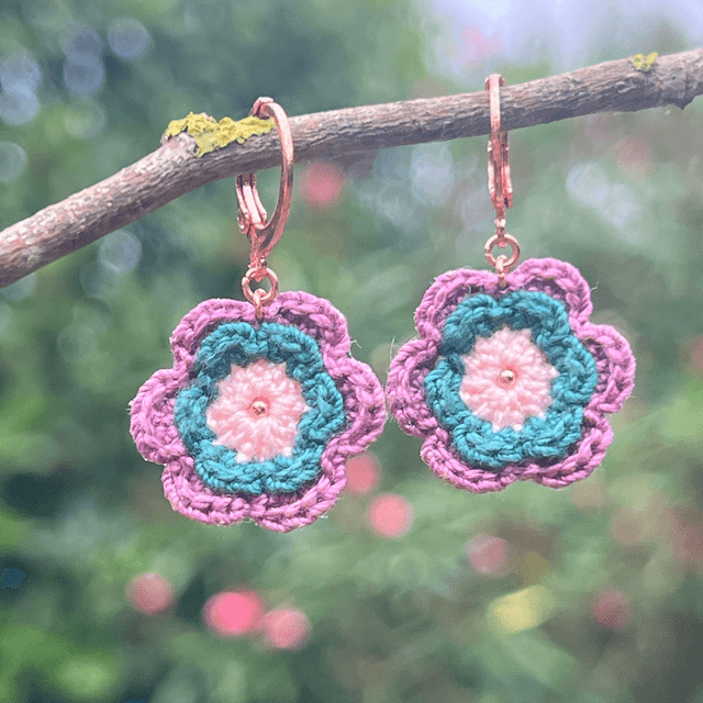 Boucles d’oreilles fleurs Corolles ~ M ~ Violet / Bleu canard